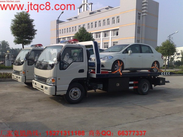 平板拖車的基本屬性就是因為它能成為用戶手中賺錢的工具。目前,挖機平板拖車不僅生產(chǎn)廠家多,而且社會保有量相當(dāng)大。