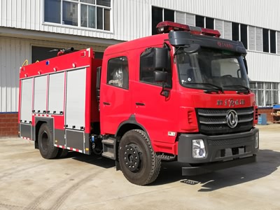東風(fēng)153型6噸泡沫消防車(chē)